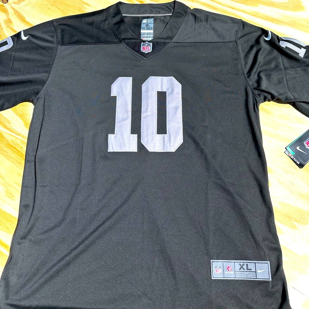 NWT Jimmy Garoppolo #10 on field Las Vegas Raiders Jersey